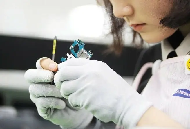 Độ ch&iacute;nh x&aacute;c tuyệt đối trong từng c&ocirc;ng đoạn chế tạo l&agrave; yếu tố ti&ecirc;n quyết tạo n&ecirc;n chất lượng của những con chip "Made in Korea".