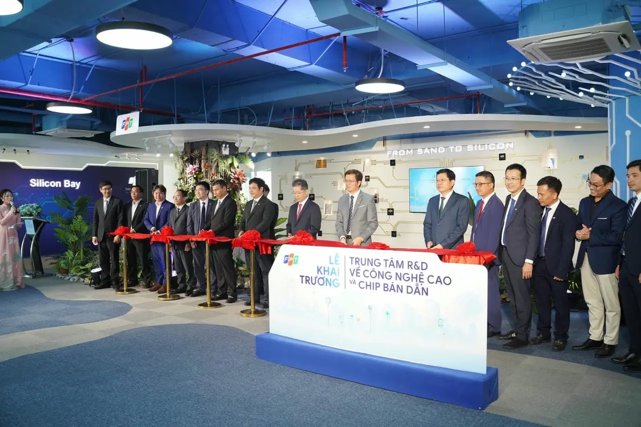 Ngày 27/3/2025, Tập đoàn FPT chính thức khai trương Trung tâm R&D về công nghệ cao và chip bán dẫn 