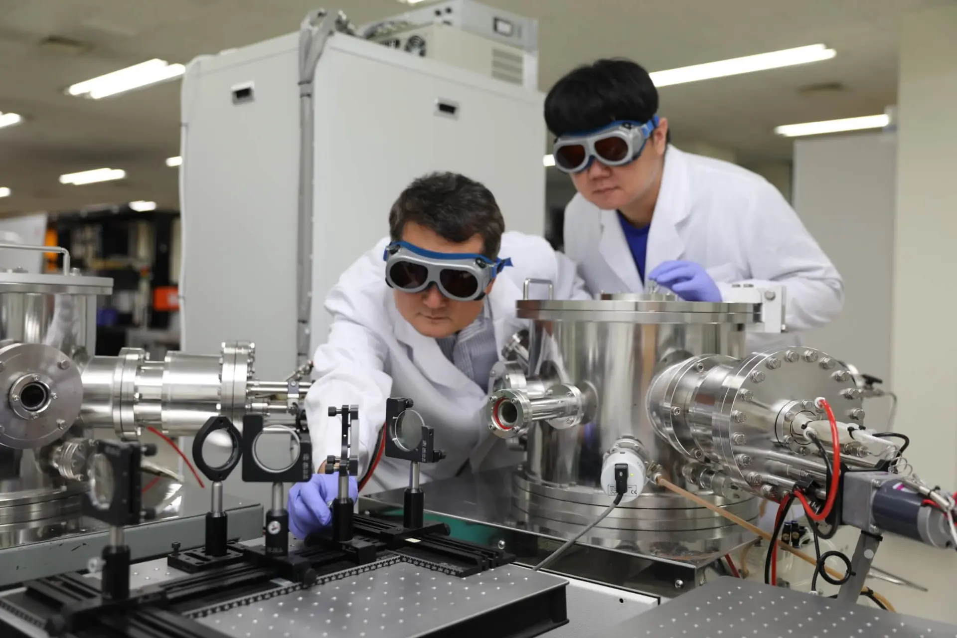 Kiến thức nền tảng, ngoại ngữ, tư duy kỹ thuật và khả năng học qua thực hành là những yếu tố cơ bản để bước chân vào ngành Công nghệ bán dẫn. 