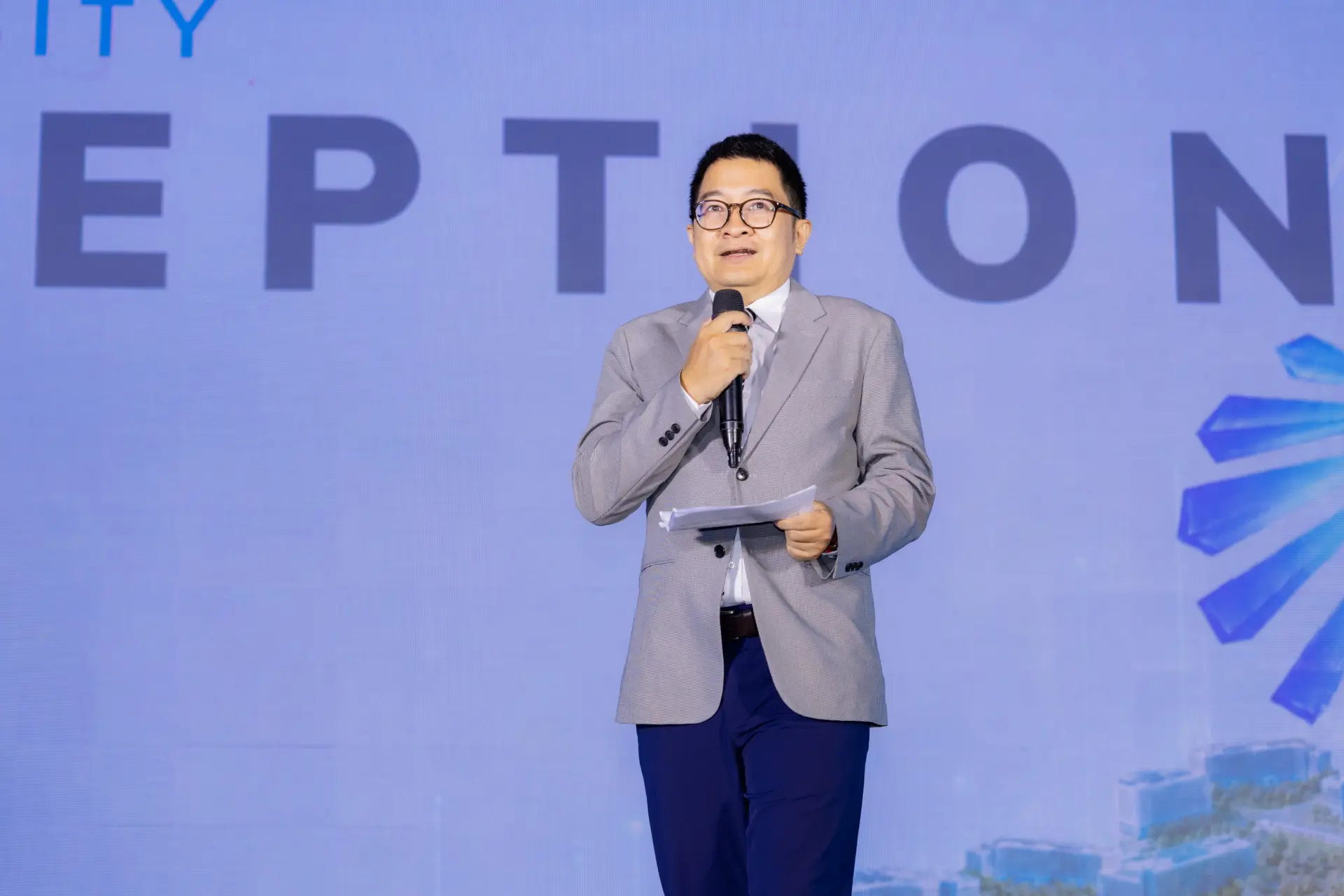 TS. Nguyễn Xuân Sâm nhắn gửi nhiều thông điệp ý nghĩa cho thế hệ sinh viên đầu tiên của Gachon University Program.